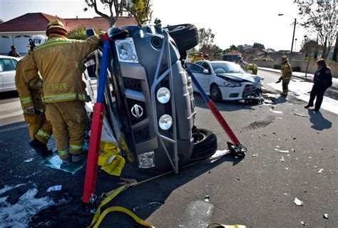 SUV rollover - Rescue 42, Inc. Specializes in Reliable Vehicle Extrication Equipment