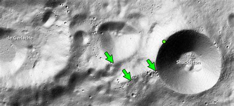 Islands in the Dark | Lunar Reconnaissance Orbiter Camera