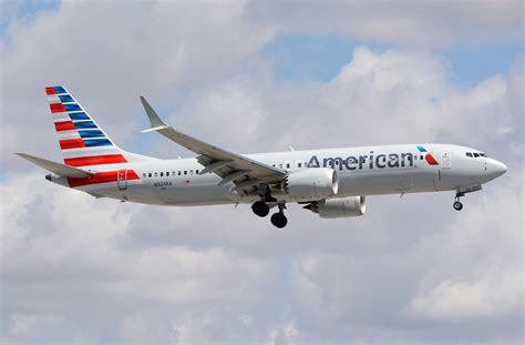 Boeing 737 MAX 8 American Airlines. Photos and description of the plane