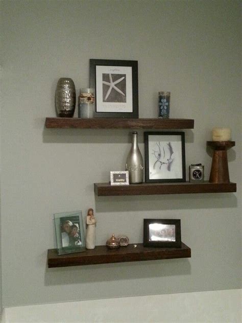 Shelf decoration #FloatingShelvesBathroomModern | Floating shelves bedroom, Floating shelves diy ...