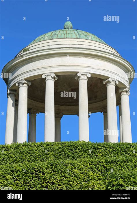 temple with neoclassical style columns and a large dome Stock Photo - Alamy