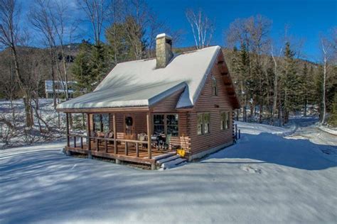 On the Market: A Log Cabin in the White Mountains