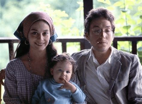 Bob and Sara Dylan with daughter Anna, 1968. Camera Eliott Landy. : r ...