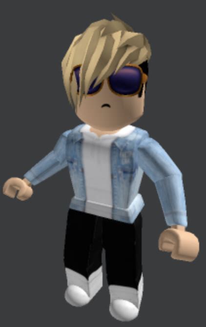 Karen in roblox (i tried especially on the hair) : r/redditoryt