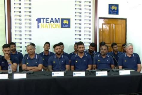 Sri Lanka cricket team apologises for team's poor performance - DailyNews