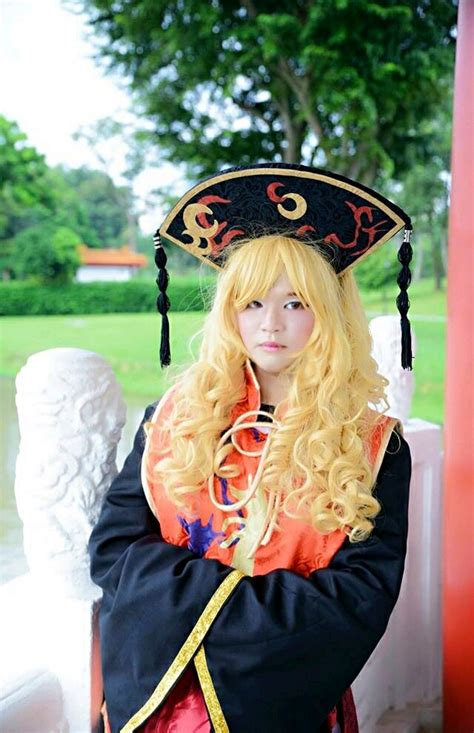 Junko cosplay portrait : r/touhou