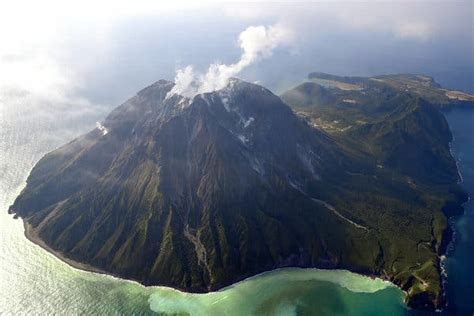 At Site of Japanese Volcano’s Supereruption, an Immense Lava Dome Lurks ...