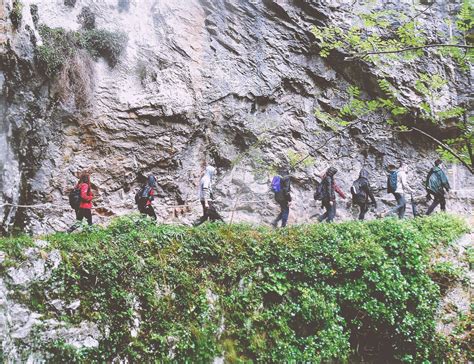 Hiking the "Little Cares": discover Asturias in autumn