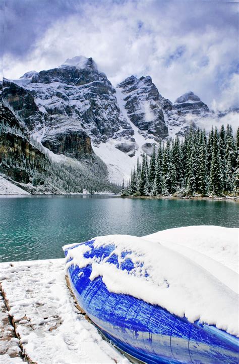 Winter preview - Moraine Lake | A mid-September snowfall pro… | Flickr