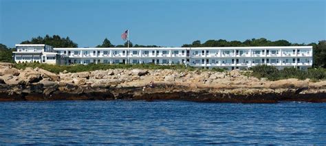 Atlantis Oceanfront Inn - Waterfront Hotel in Gloucester, MA - Ocean view from every room ...