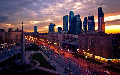 2560x1600 / city cityscape architecture capital moscow russia clouds sunset building town square ...