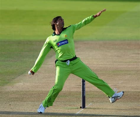 Cricketer Shoaib Akhtar Wallpapers - Download Free Wallpapers For ...