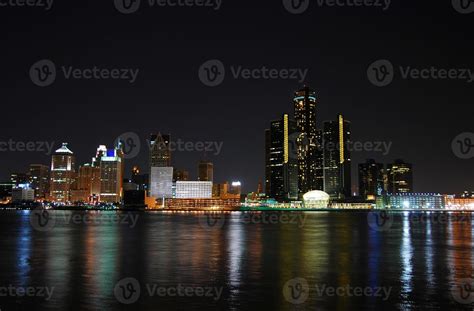 Night time city skyline 789403 Stock Photo at Vecteezy