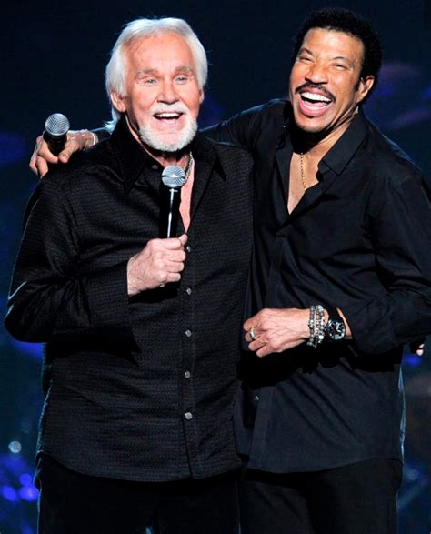 HOW KENNY ROGERS AND LIONEL RICHIE BECAME BEST FRIENDS — AND MADE ...