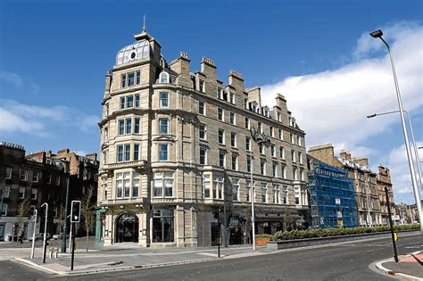 Man challenged duo to fight in Dundee hotel - Evening Telegraph