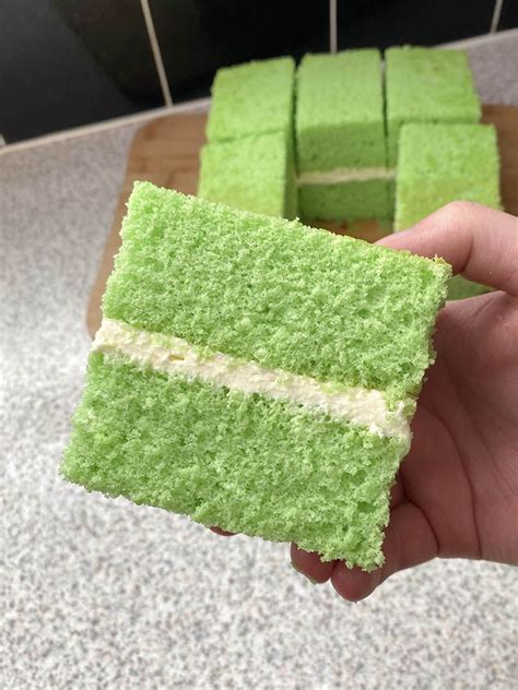 Pandan Chiffon Cake | Ash Baber | Receta | Pasteles deliciosos ...