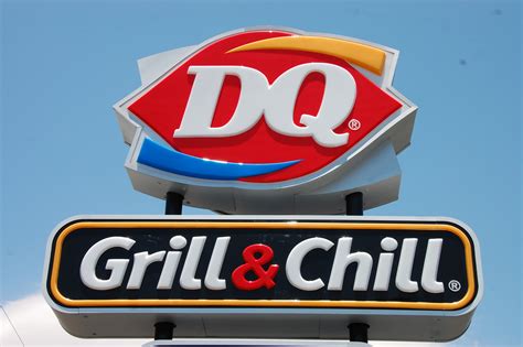 File:Dairy Queen Grill & Chill sign.jpg - Wikimedia Commons