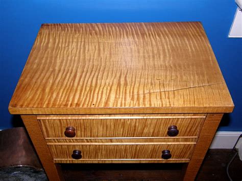 http://gatesantiques.com/wp-content/gallery/tiger-maple-side-table ...