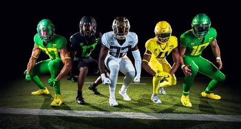 Unofficial: Oregon Football Uniforms