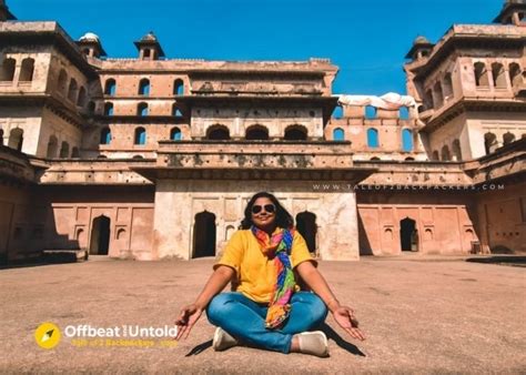 Inside Orchha Fort | Tale of 2 Backpackers