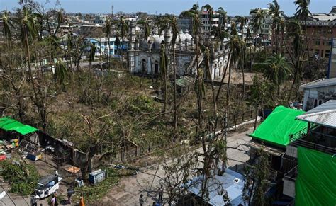 Myanmar army cuts off aid to cyclone survivors - BBC News