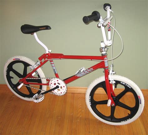 1986 CW Racing California FreeStyle - BMXmuseum.com