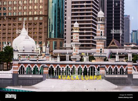 Masjid Jamek (Jamek Mosque), Kuala Lumpur, Malaysia Stock Photo - Alamy