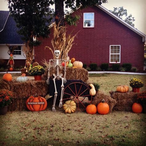 How to set up halloween scenes in your yard | ann's blog