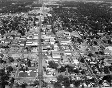 Florida Memory - Aerial view of Gainesville - Gainesville, Florida 1971 | Gainesville florida ...