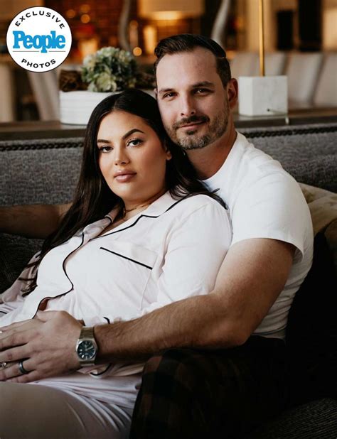 “Love Is Blind”'s Alexa Lemieux Is Pregnant, Expecting First Baby with Husband Brennon: 'So ...