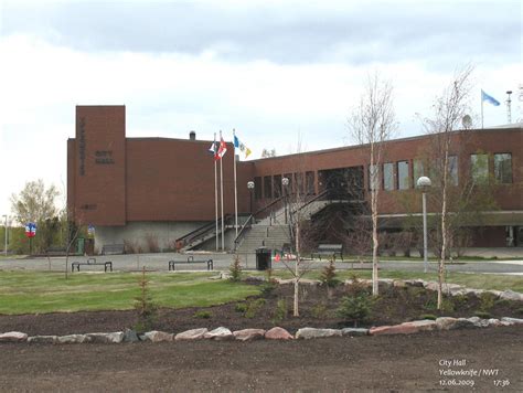 Structurae [en]: Yellowknife City Hall