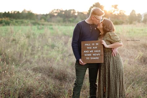 Raleigh Pregnancy Announcement Ideas! | Mika James Amaya Photography