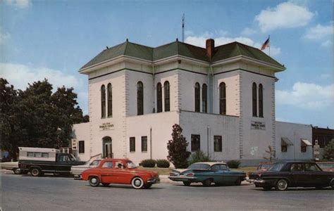 Franklin County Courthouse Benton, IL Postcard