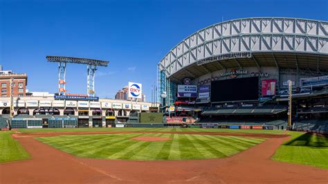 MLB Stadiums with Retractable Roofs: A Quick Guide - The Stadiums Guide