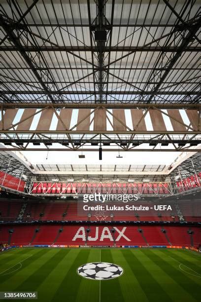 175,268 Ajax Arena Stadium Stock Photos, High-Res Pictures, and Images ...