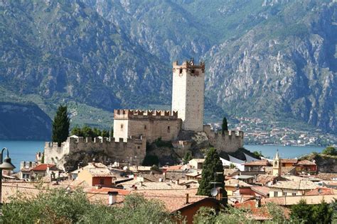 Castello Scaligero di Malcesine Waterscape Architecture, Adventure Materials, Itinerary, Places ...