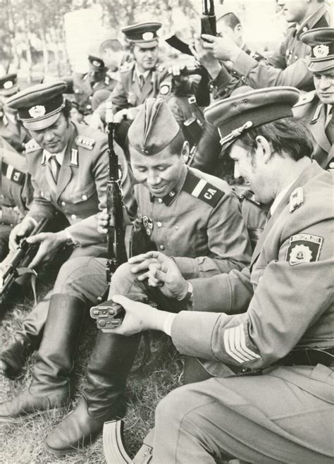 Fotomappe "40 Jahre Deutsche Volkspolizei" | DDR Museum Berlin