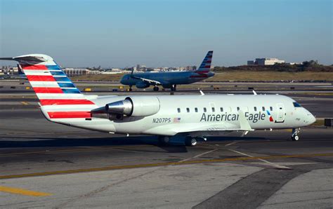 American Eagle fleet update will mean fewer cramped regional jets