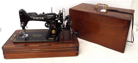 Vintage Singer 99K manual hand crank sewing machine with case with light, 1956 - Catawiki