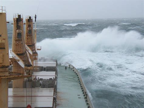 Columbia River Bar Pilots Brave Dangerous Seas to Guide Boats Safely ...