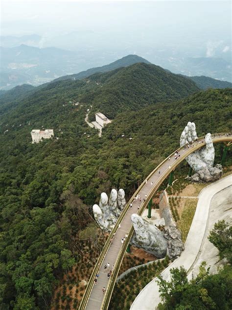 Vietnam’s famous hand bridge - the Golden Bridge - has taken the Internet by storm in Ba Na ...