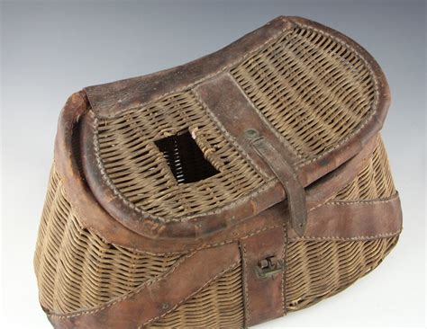 Antique Fishing Creel Basket | EBTH