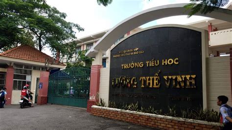 Thầy giáo Tiểu học ở Sài Gòn đánh và tát học sinh vì nói chuyện riêng, thiếu bài… gây bức xúc ...