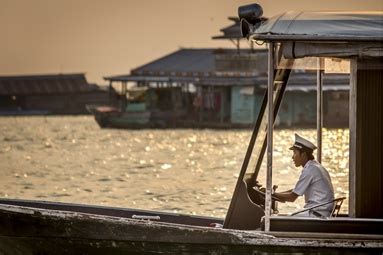 Tonle Sap Sunset Cruise on Private Yacht | ICS Travel Group