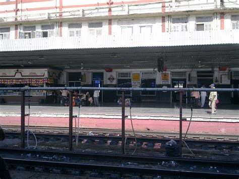 Surat Railway Station (ST) - Surat