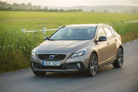 Volvo V40 Cross Country - Volvo Cars Global Media Newsroom