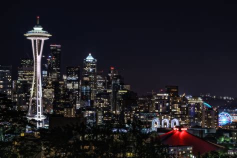 Seattle Space Needle and Skyline Glow at Night | Jasonian Photography