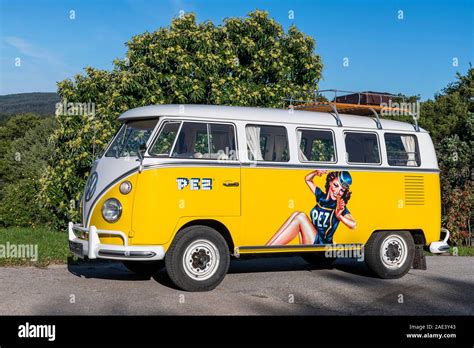 Vw t1 bulli hi-res stock photography and images - Alamy