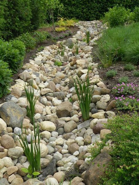 34 Awesome River Rock Landscaping Ideas - MAGZHOUSE