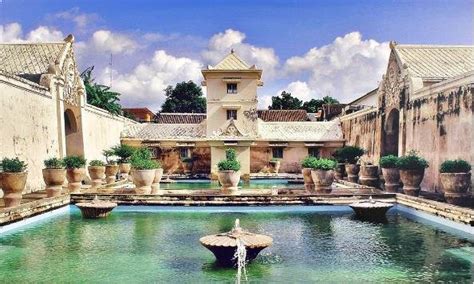 Taman Sari Water Castle: Back to 18th Century Vacation, harga tiket ...